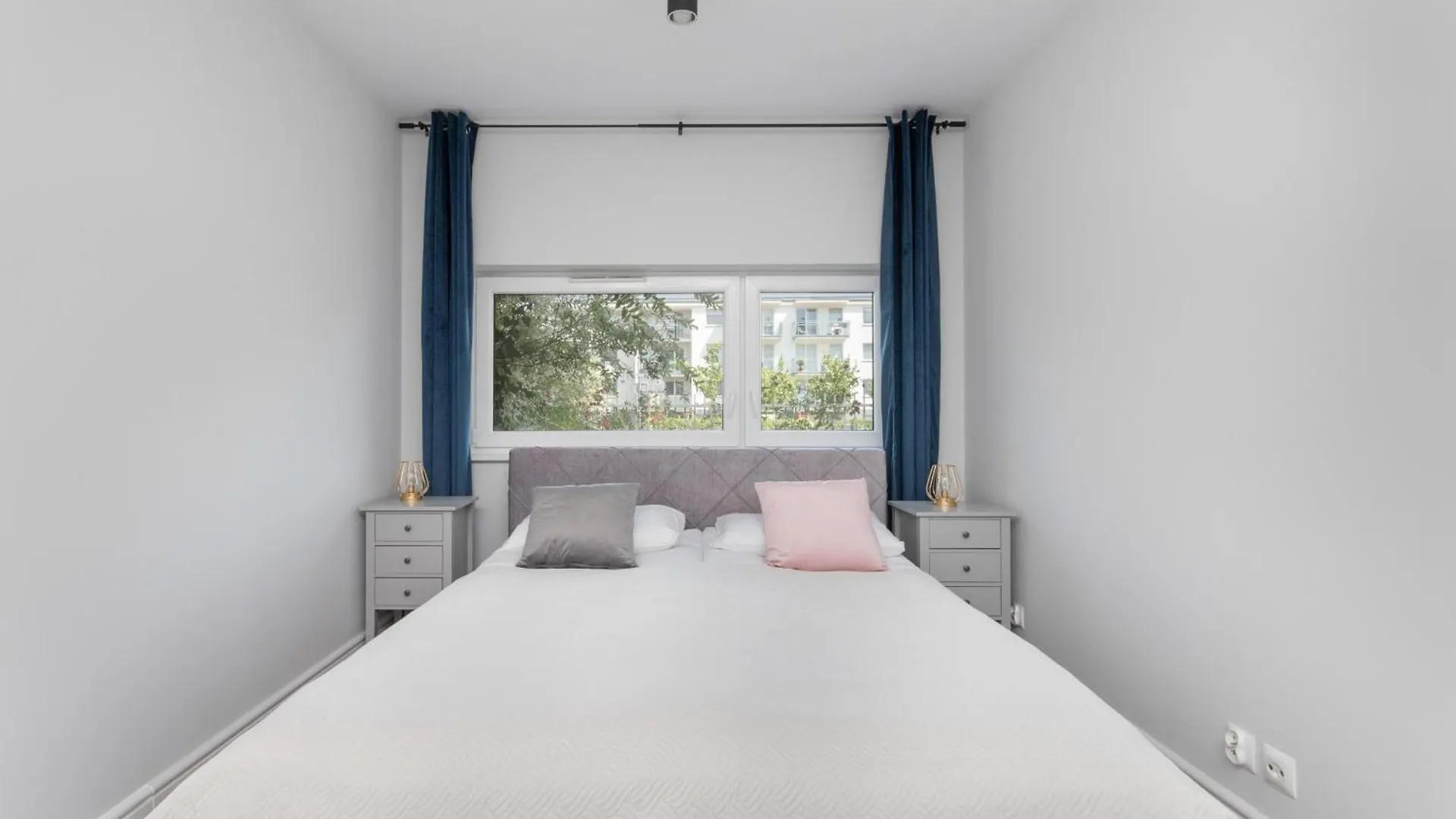 Exceptional Apartment With Charming Garden And Parking By Noclegi Renters Danzig