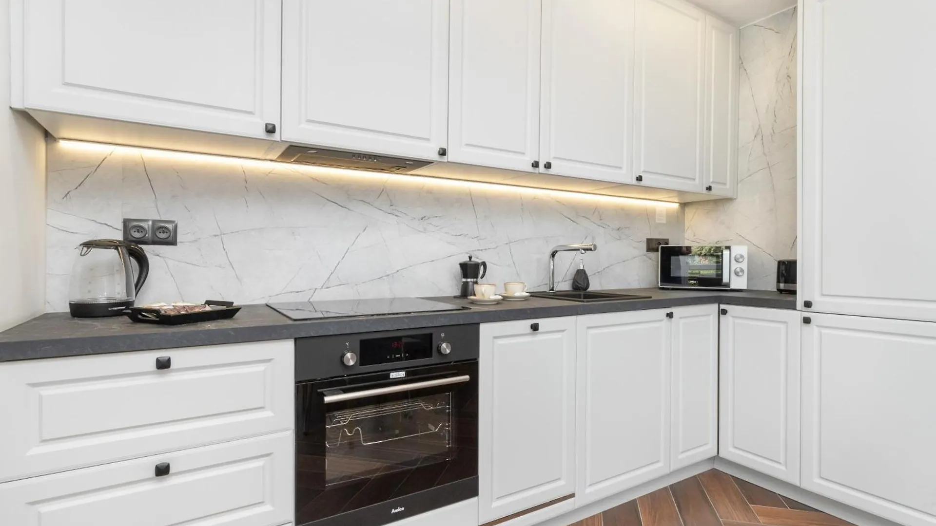 Exceptional Apartment With Charming Garden And Parking By Noclegi Renters Danzig 0*,